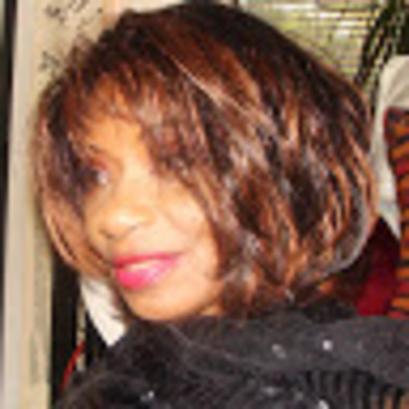 Meet your Posher, Airetta - Picture 1 of 1